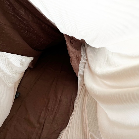 ADEPTT LINEN MAXI DRESS WITH LARGE FRONT POCKETS AND SHEER CHIFFON SIDES MODERN - Picture 5 of 13